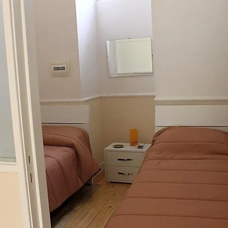 La Torretta Chiaia B&B 4*