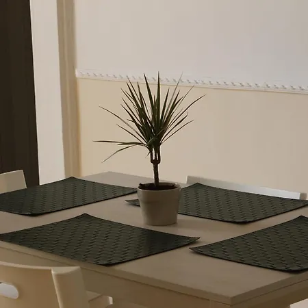 Nocleg ze śniadaniem La Torretta Chiaia 3*