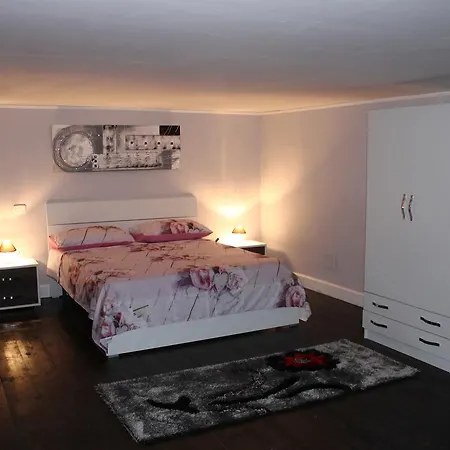 La Torretta Chiaia Nocleg ze śniadaniem 3*