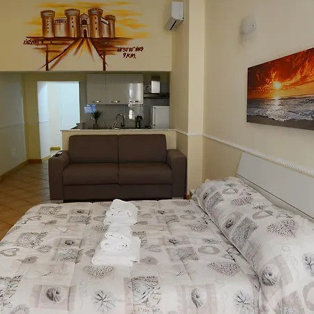 Nocleg ze śniadaniem La Torretta Chiaia 3*