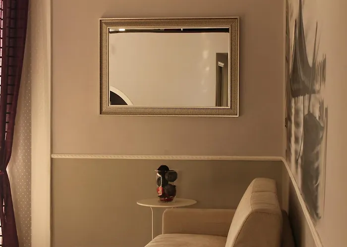 Bed & Breakfast La Torretta Chiaia Naples