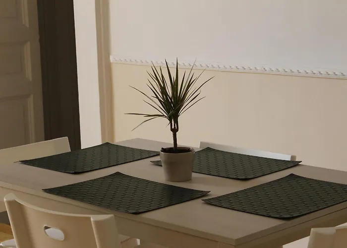 Bed & Breakfast La Torretta Chiaia 4*