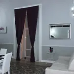 La Torretta Chiaia Bed & Breakfast 4*