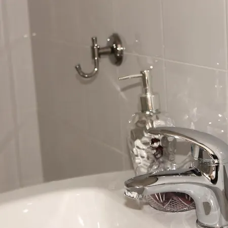 Bed and Breakfast La Torretta Chiaia 4*