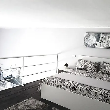 La Torretta Chiaia Bed and Breakfast Νάπολη