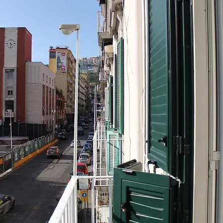 Bed and Breakfast La Torretta Chiaia 4*